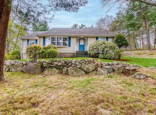 22 Laurie Ln, Dedham, MA 02026