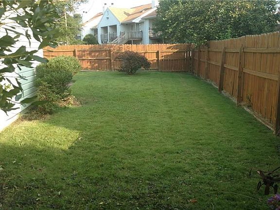 5th image of 3922 Buchanan Dr
