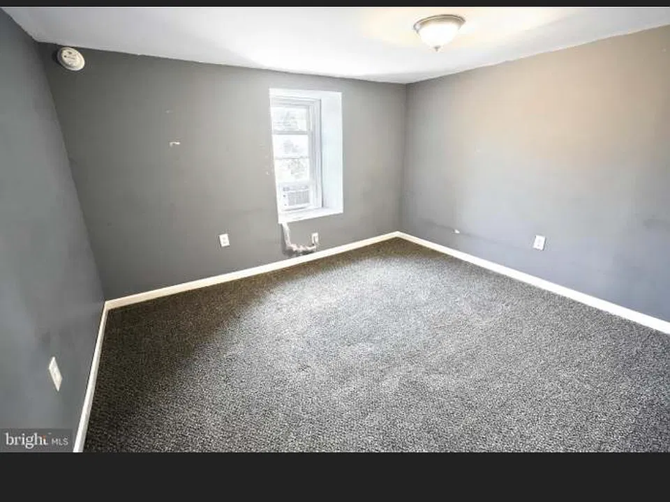 1127 Cly Rd