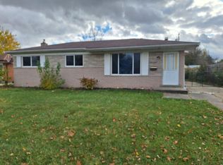 27122 Welsh Dr, Warren, MI 48092