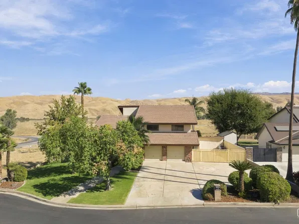 6107 Round Up Way, Bakersfield, CA 93306