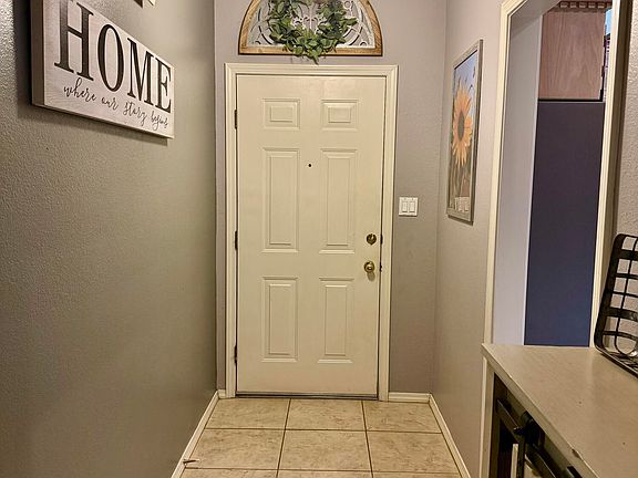 2nd image of 1071 Cypress Ct SE