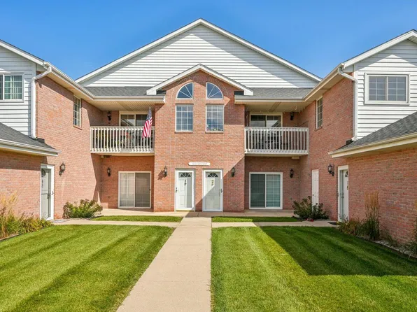N25W24117 River Park DRIVE #2, Pewaukee, WI 53072