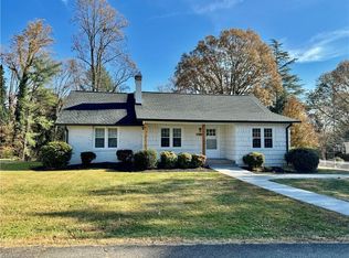 145 Victoria St, Elkin, NC 28621