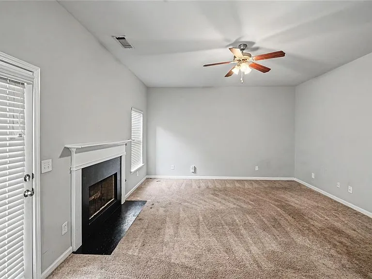 1230 Grey Rock Way — Photo 4