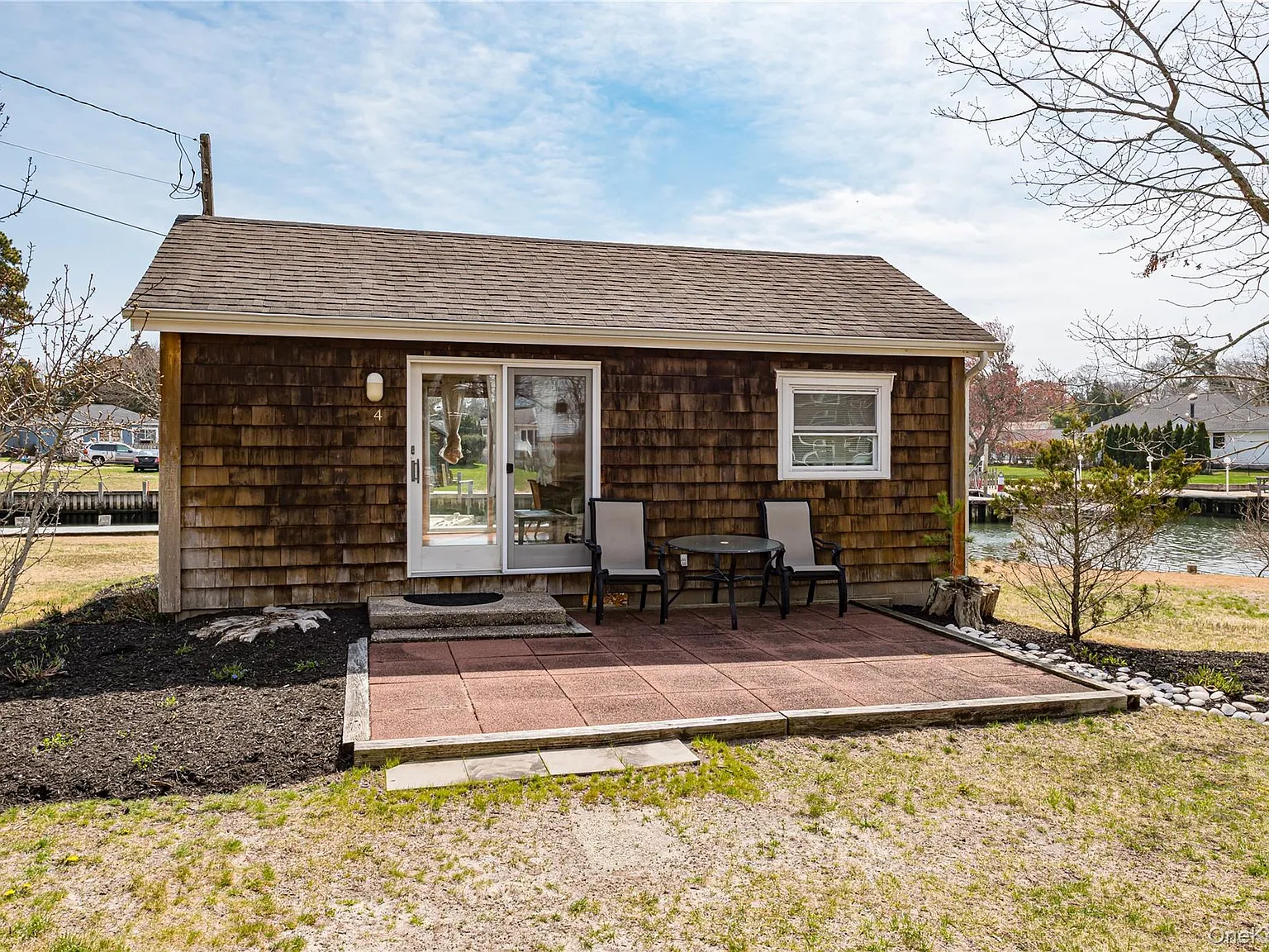 1 bed, 1.0 bath, 650 sqft, $22,000 — Photo 1