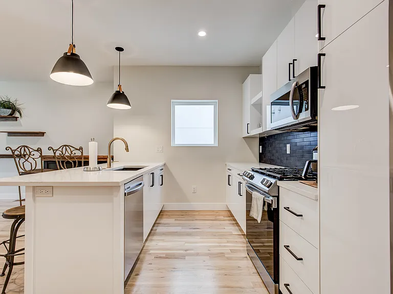 2410 S Delaware St #3 — Photo 6