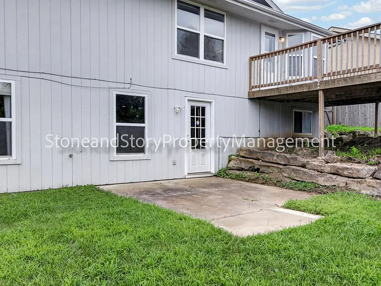 6926 SW 17th St — Photo 39