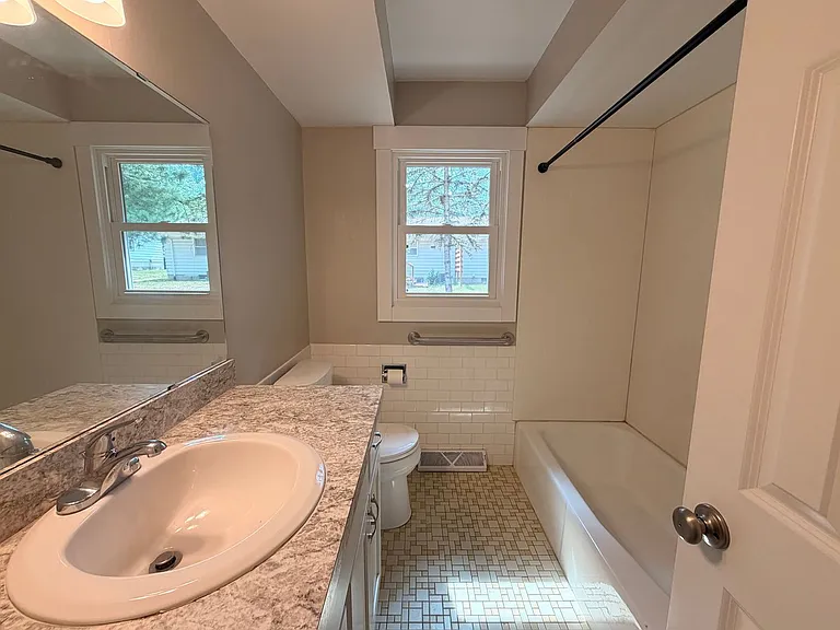 5729 Ridgebrook Ave SE — Photo 19