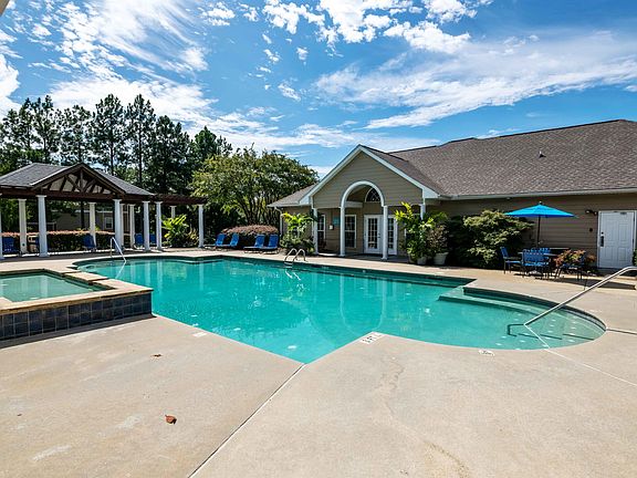 Walden Pond Apartments