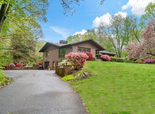 187 Newton Rd, Woodbridge, CT 06525