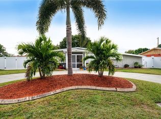 320 Hillview Rd, Venice, FL 34293
