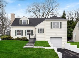 19 Francis Ln, Port Chester, NY 10573