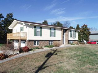 411 Ravenwood Dr, Morristown, TN 37814