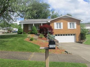 1201 Edgewood Dr, Leechburg, PA