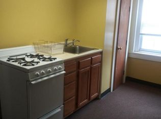 126 W Wyoming Ave #B, Melrose, MA 02176