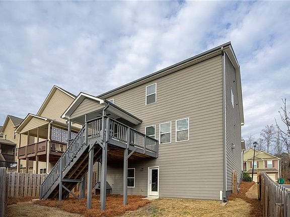 4th image of 626 Georgia Way