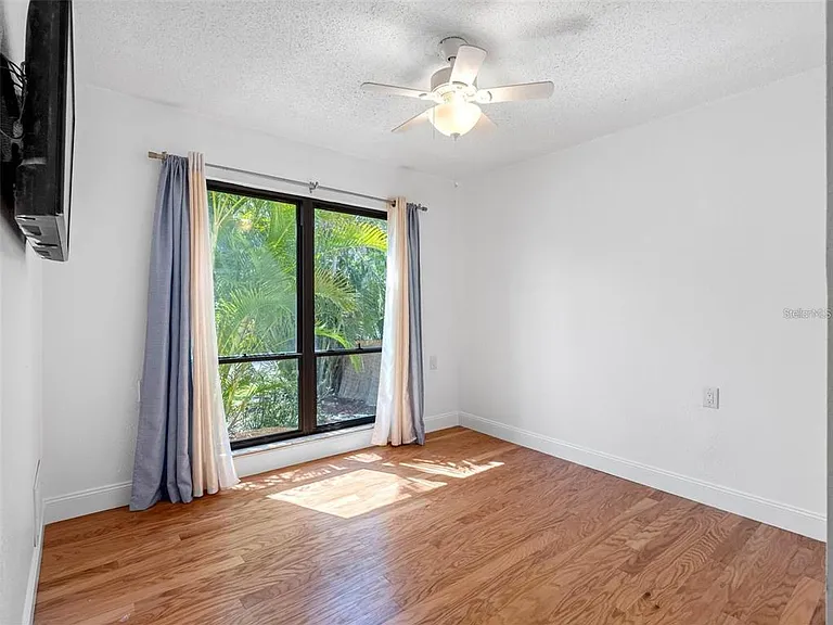 562 Johns Pass Ave — Photo 22