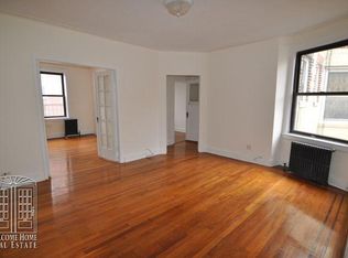 4330 42nd St APT 3R, Sunnyside, NY 11104