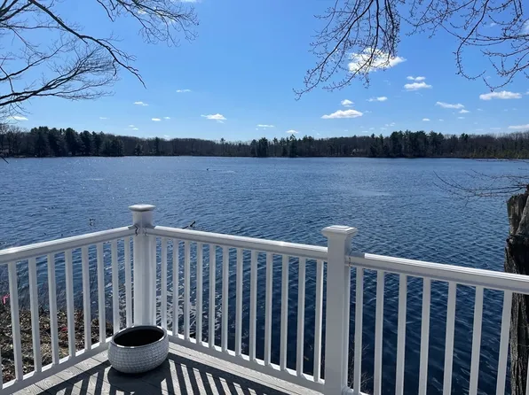 207 White Pond Rd, Lancaster, MA 01523