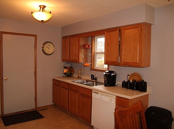 5th image of 4426 Chesterfield Ave