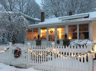 16 Hovey Rd, Waltham, MA 02453