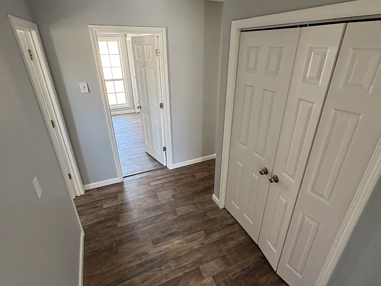 1211 Redbud St — Photo 11