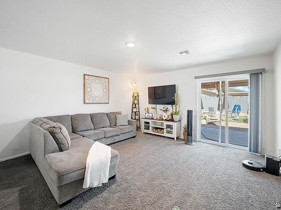 5th image of 4637 S Desert Willow Way