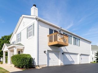 687 Fieldcrest Dr UNIT C, South Elgin, IL 60177