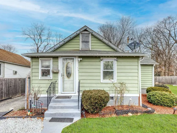 45 E Greenwich Avenue, Roosevelt, NY 11575