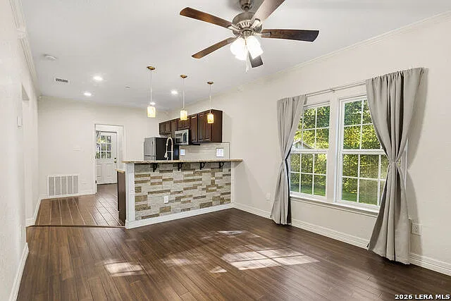 2 bed, 1.0 bath, 900 sqft, $1,650 — Photo 4