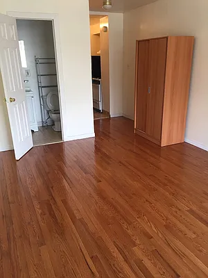 Rented by Confidential Realty | media 5