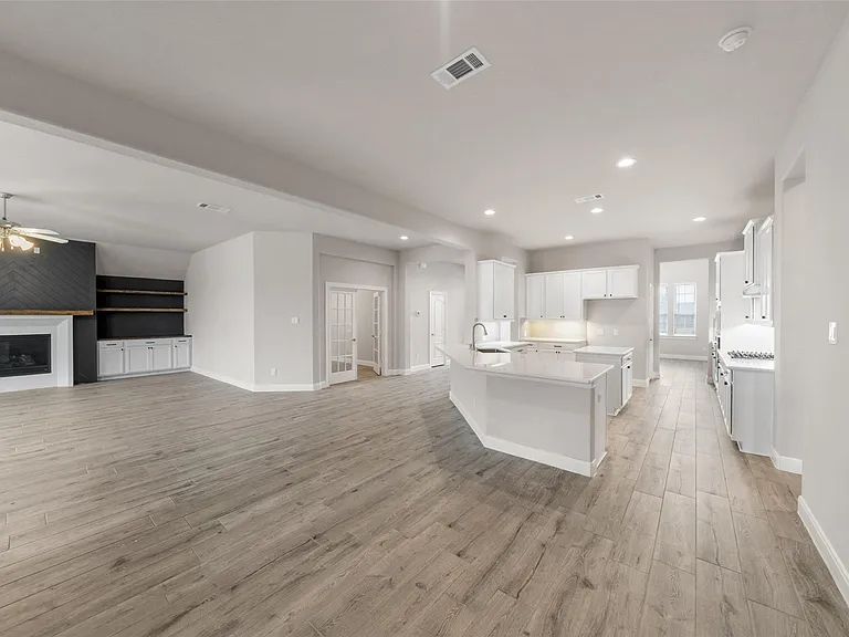 1524 N Blue Bonnet Ln — Photo 36