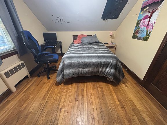 5th image of 84 Central Dr