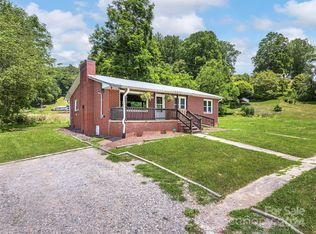 8573 Cruso Rd, Canton, NC 28716