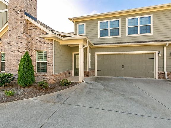 4th image of 2009 Grove Field Ln #16