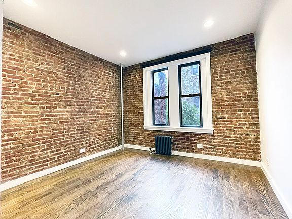 5th image of 684 Riverside Dr APT 5B