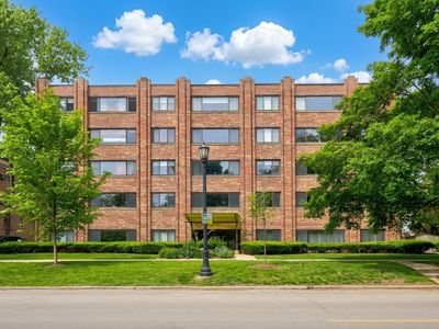 2300 Sherman Ave APT 2B, Evanston, IL, 60201
