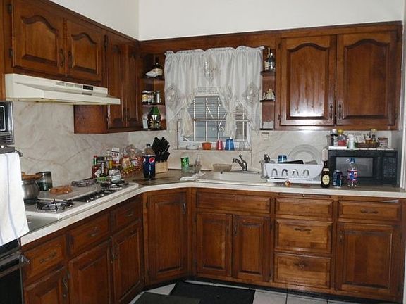 4th image of 4161 Gunther Ave