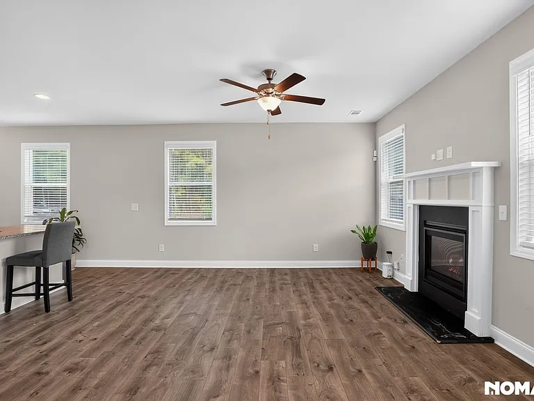 2560 Centennial Cv — Photo 16