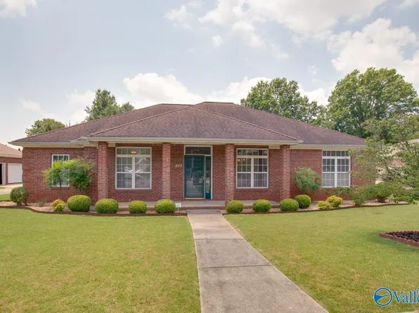 102 Gray Run Dr SW, Huntsville, AL 35824