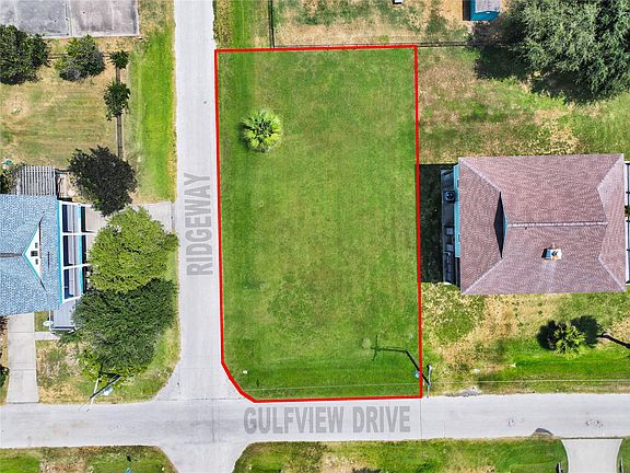 3rd image of 882 Gulfview Dr