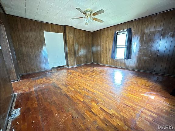 3rd image of 1218 Walnut St