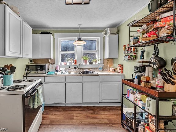 5th image of 10200 N River Rd