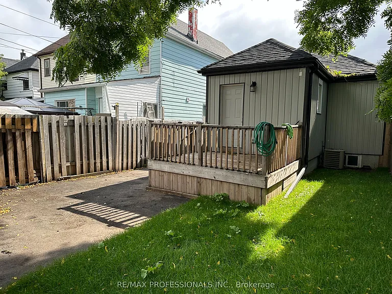 167.5 Grosvenor Ave N #LOWER — Photo 11