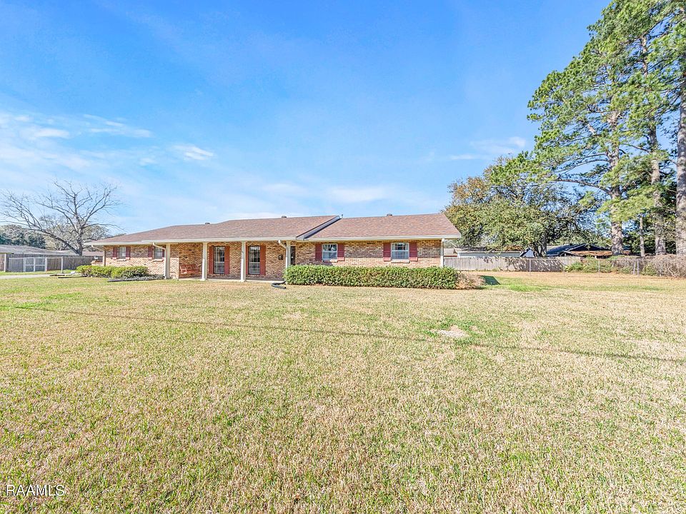 1st image of 701 Lsu East Dr