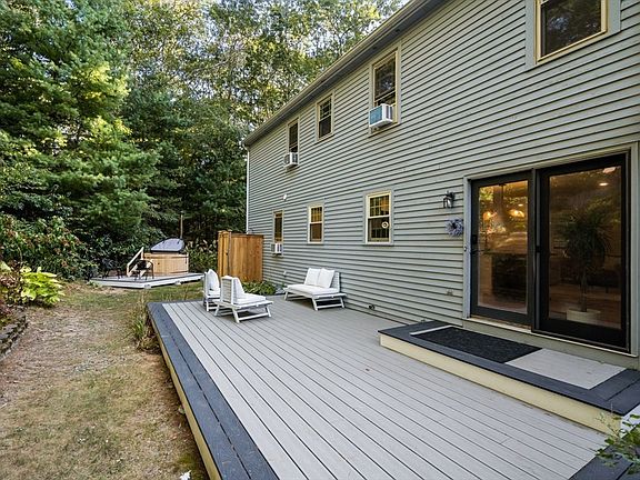 3rd image of 7 Hunters Trl