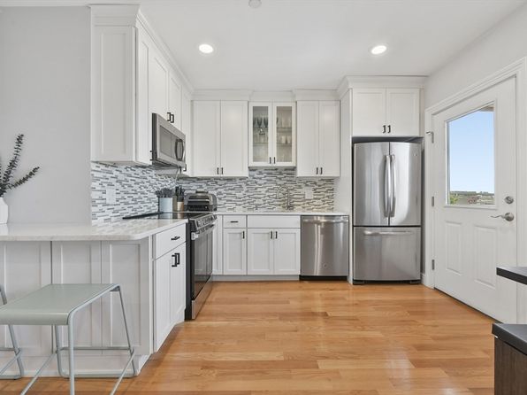 214-216 E Eagle St #5