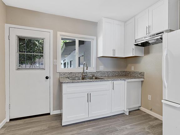 4th image of 12602-12602 Camilla St