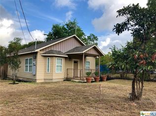 1696 W Mill St, New Braunfels, TX 78130